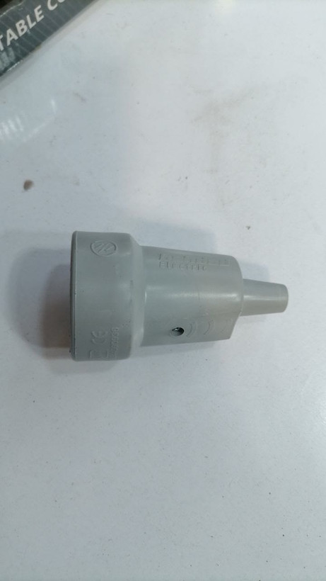 پریز مادگی صنعتی